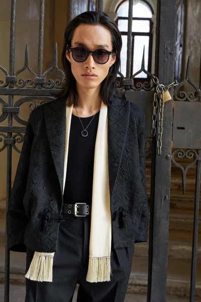 Look 37